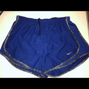 NIKE Women’s Shorts